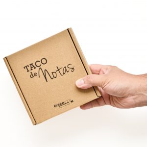 TACO DE NOTAS EN CAJA